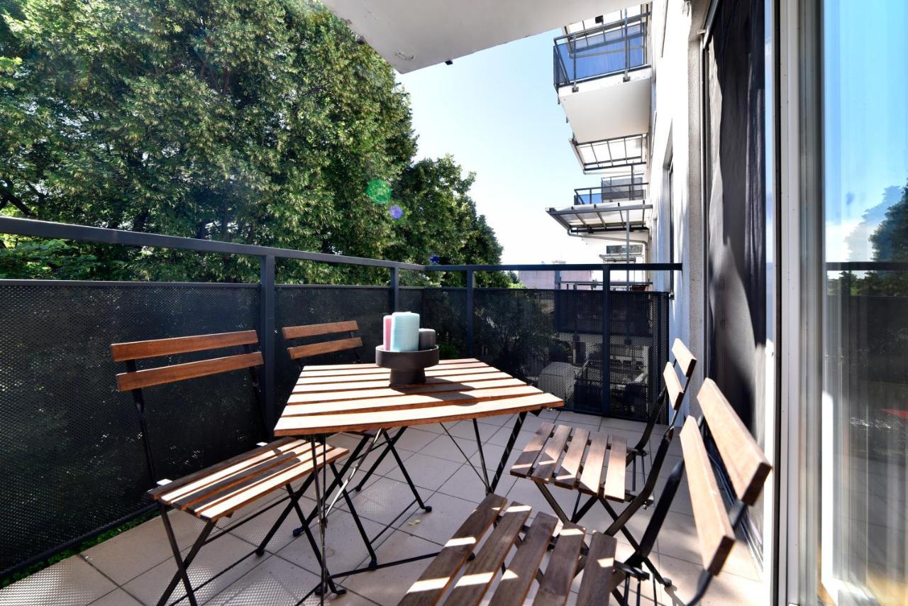 Block Apartment Park With Private Garage Parking ザグレブ エクステリア 写真